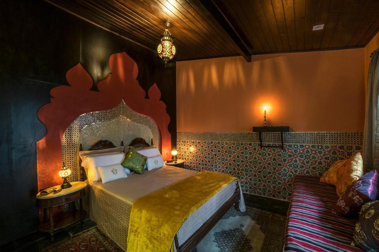Casa Nostra Boutique Hotel パラチ エクステリア 写真