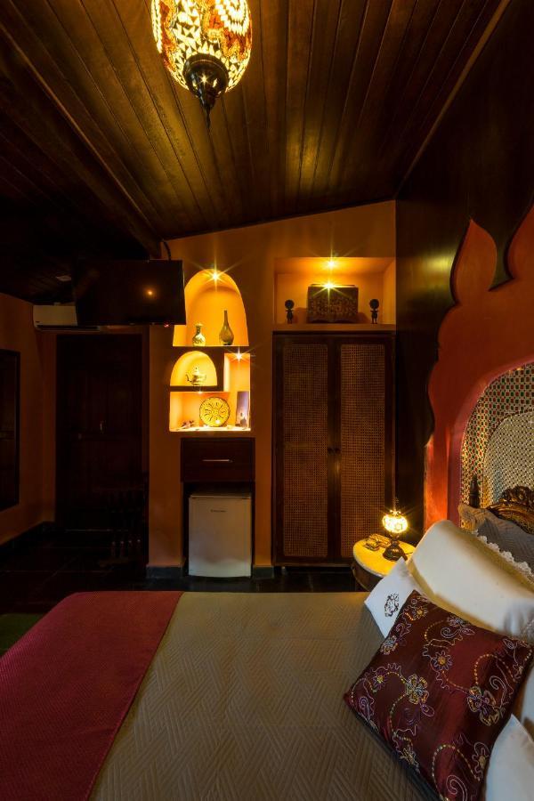 Casa Nostra Boutique Hotel パラチ エクステリア 写真