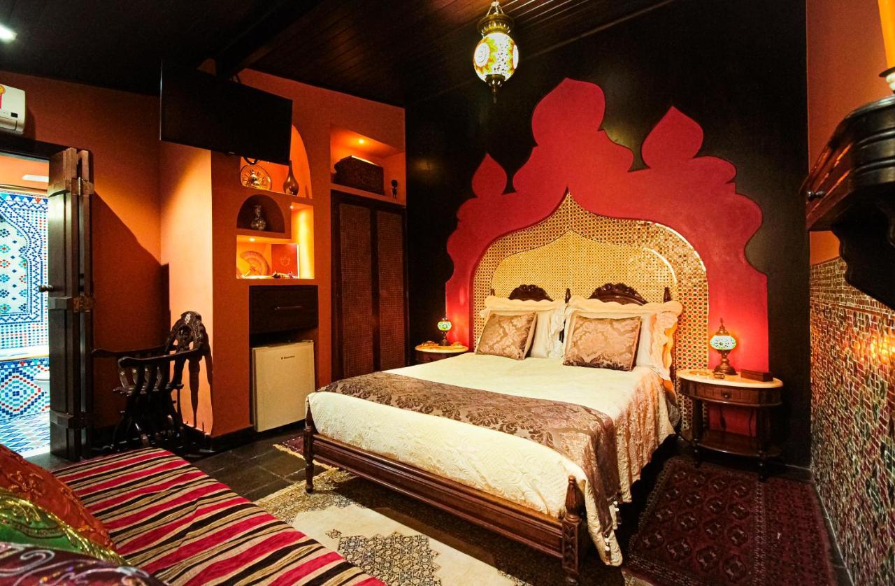 Casa Nostra Boutique Hotel パラチ エクステリア 写真