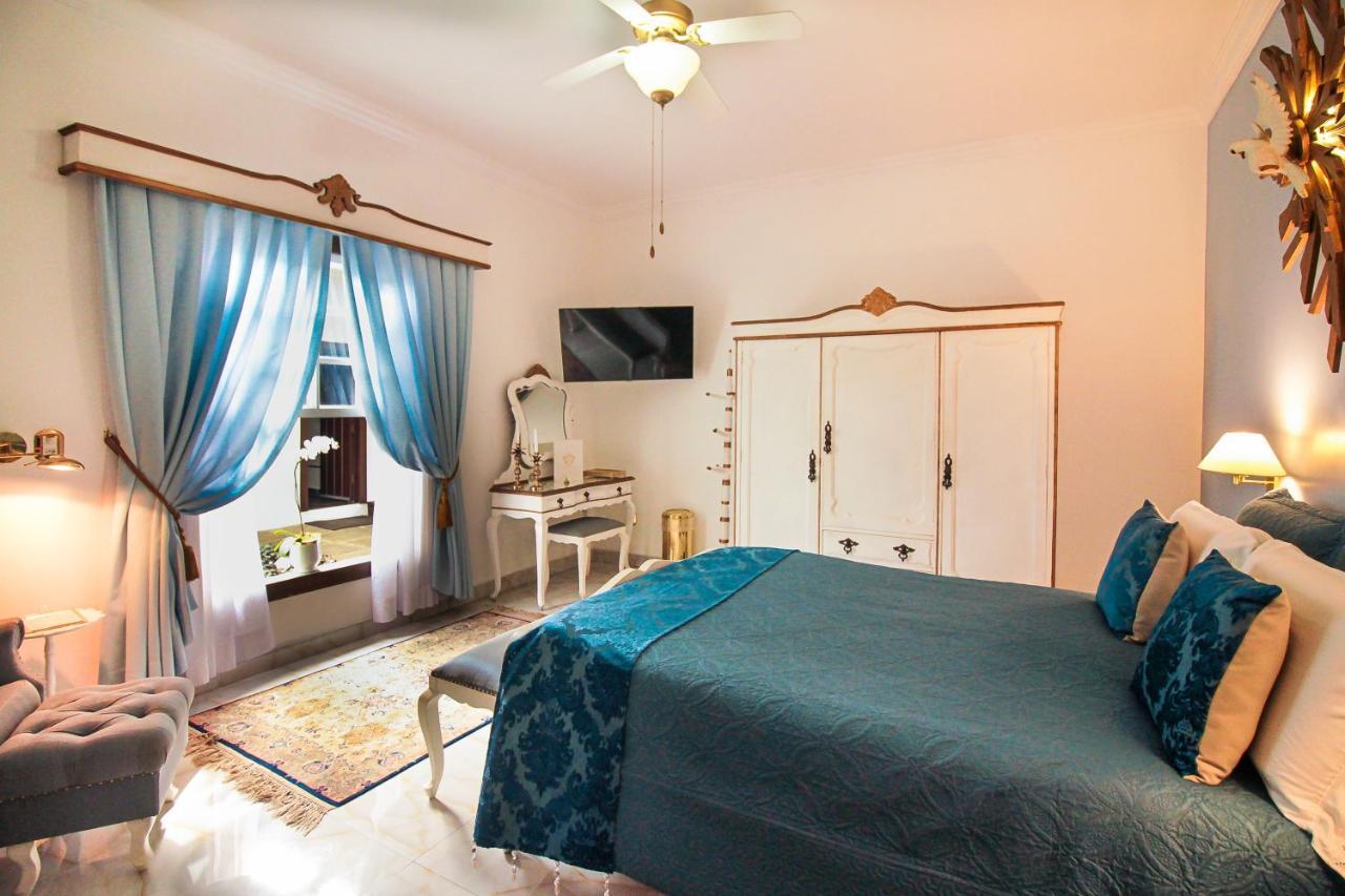 Casa Nostra Boutique Hotel パラチ エクステリア 写真