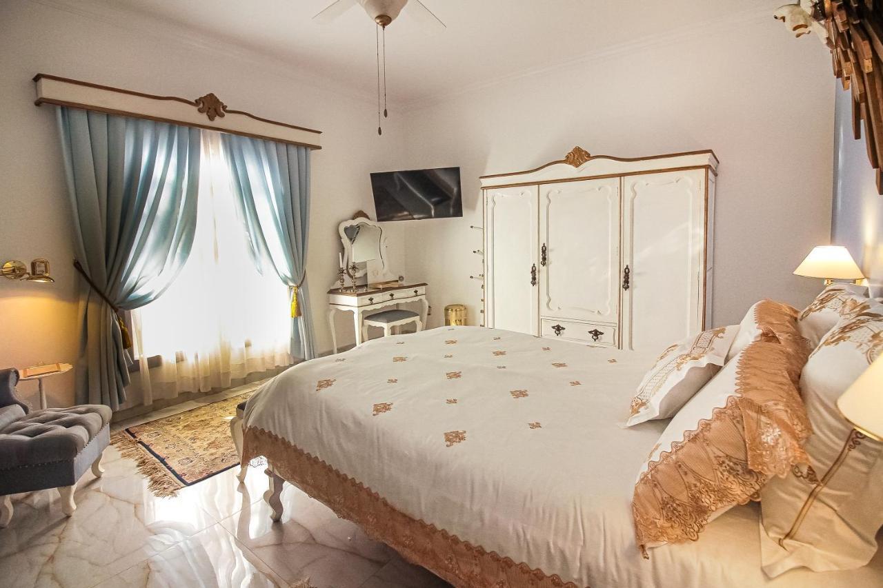 Casa Nostra Boutique Hotel パラチ エクステリア 写真